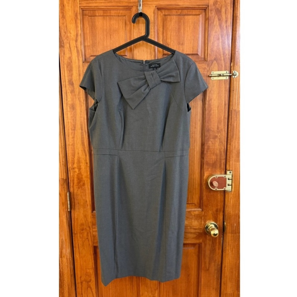 Tahari Gray Sheath Midi Dress Crew Neck Short Sleeve
